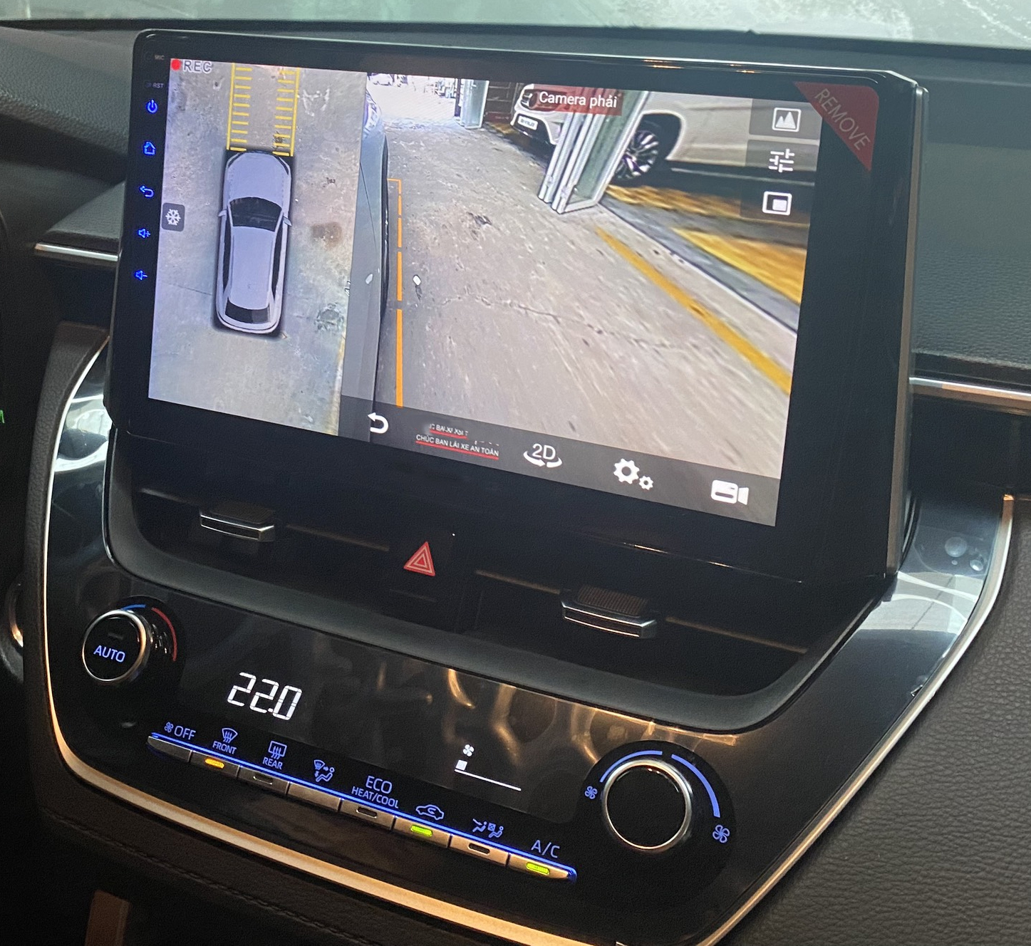 Ecran tactile QLED GPS Apple Carplay et Android Auto sans fil Toyota Auris et Corolla de 2018 à 2021