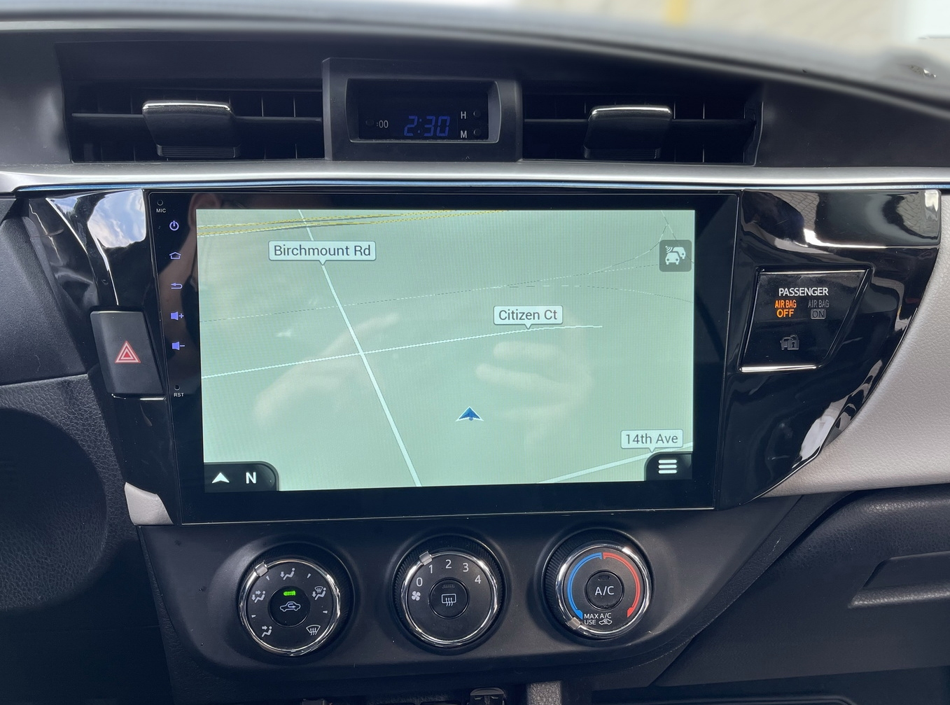Ecran tactile QLED GPS Apple Carplay et Android Auto sans fil Toyota Corolla de 2013 à 2016