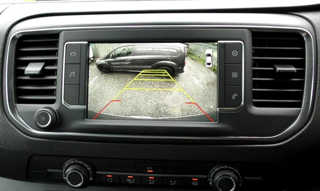 Interface Multimédia vidéo pour caméra compatible Peugeot Traveller et Expert à partir de 2017