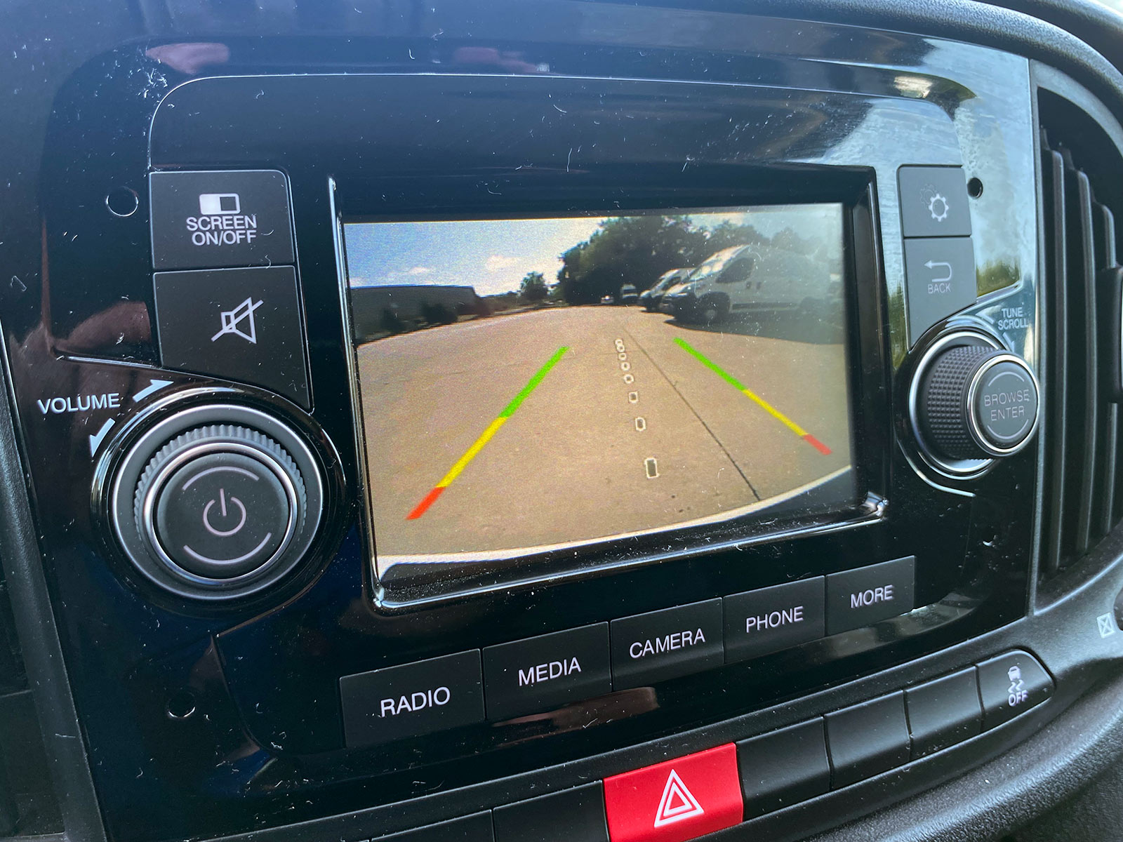 Interface Multimédia vidéo pour caméra compatible Fiat Doblo de 2015 à 2022