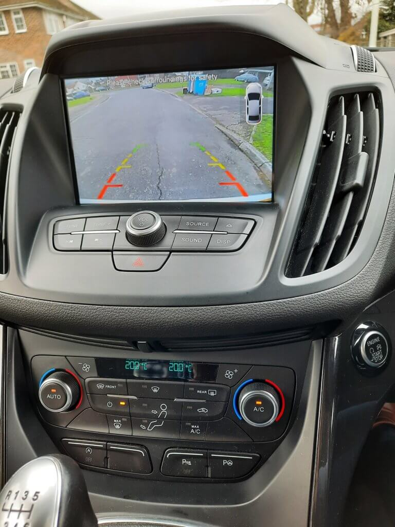 Interface Multimédia vidéo pour caméra compatible Ford Kuga et C max de 2013 à 2020