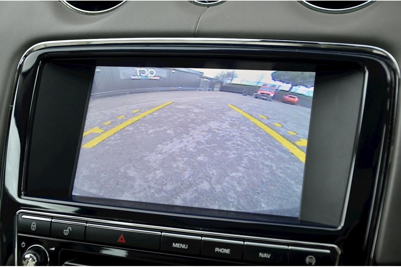 Interface Multimédia vidéo pour caméra compatible Jaguar XJ de 2010 à 2020