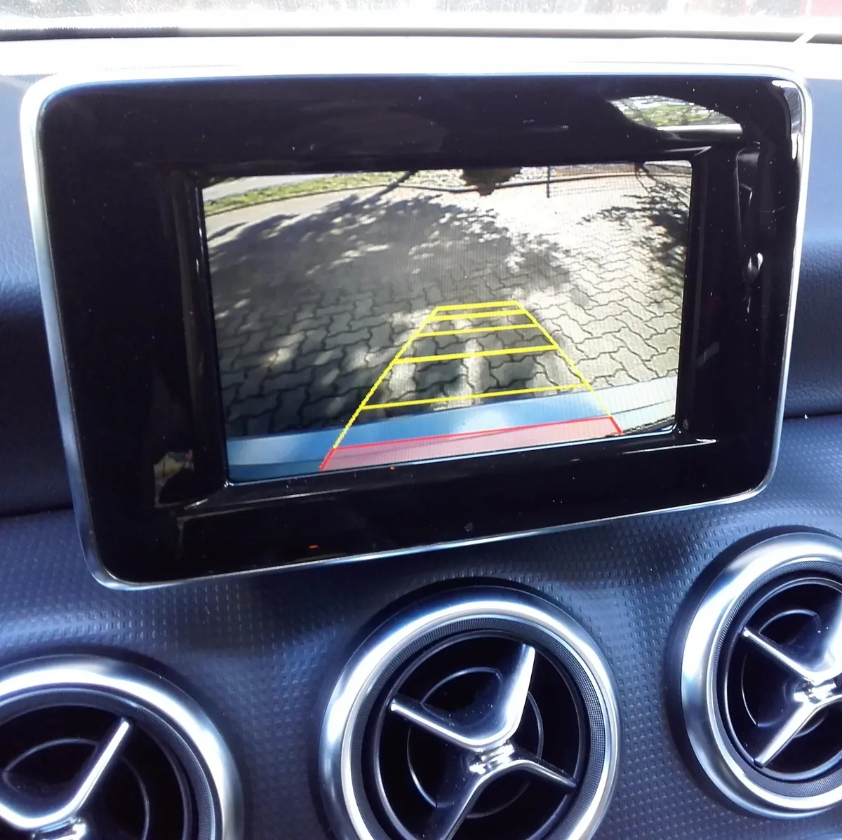 Interface Multimédia vidéo pour caméra compatible Mercedes CLA, GLA et Classe A de 2013 à 2019