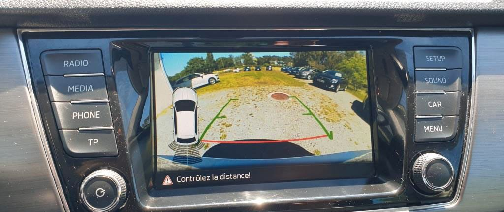 Interface Multimédia vidéo pour caméra compatible Skoda Fabia de 2014 à 2021