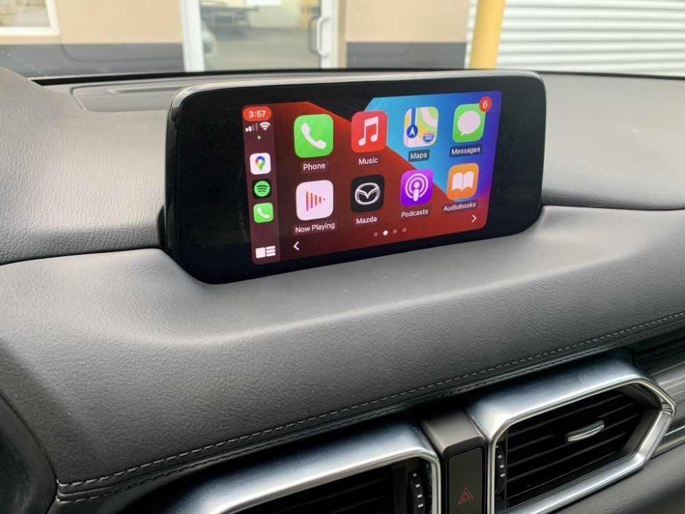 Apple CarPlay sans fil compatible Mazda Connect HMI Commander