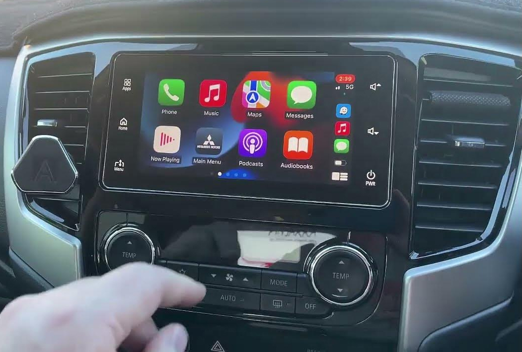 mitsubishi-carplay-menu