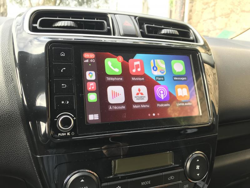Android Auto Mitsubishi navigation Waze Google Maps