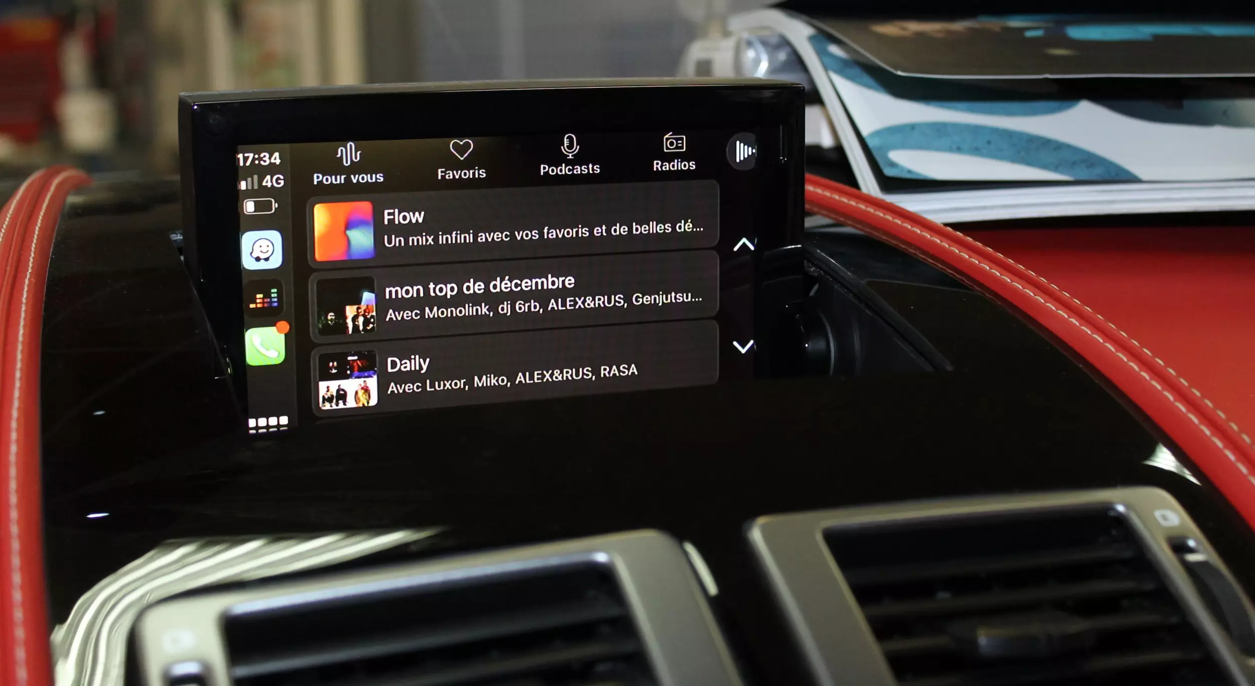 Apple CarPlay Aston Martin Vantage