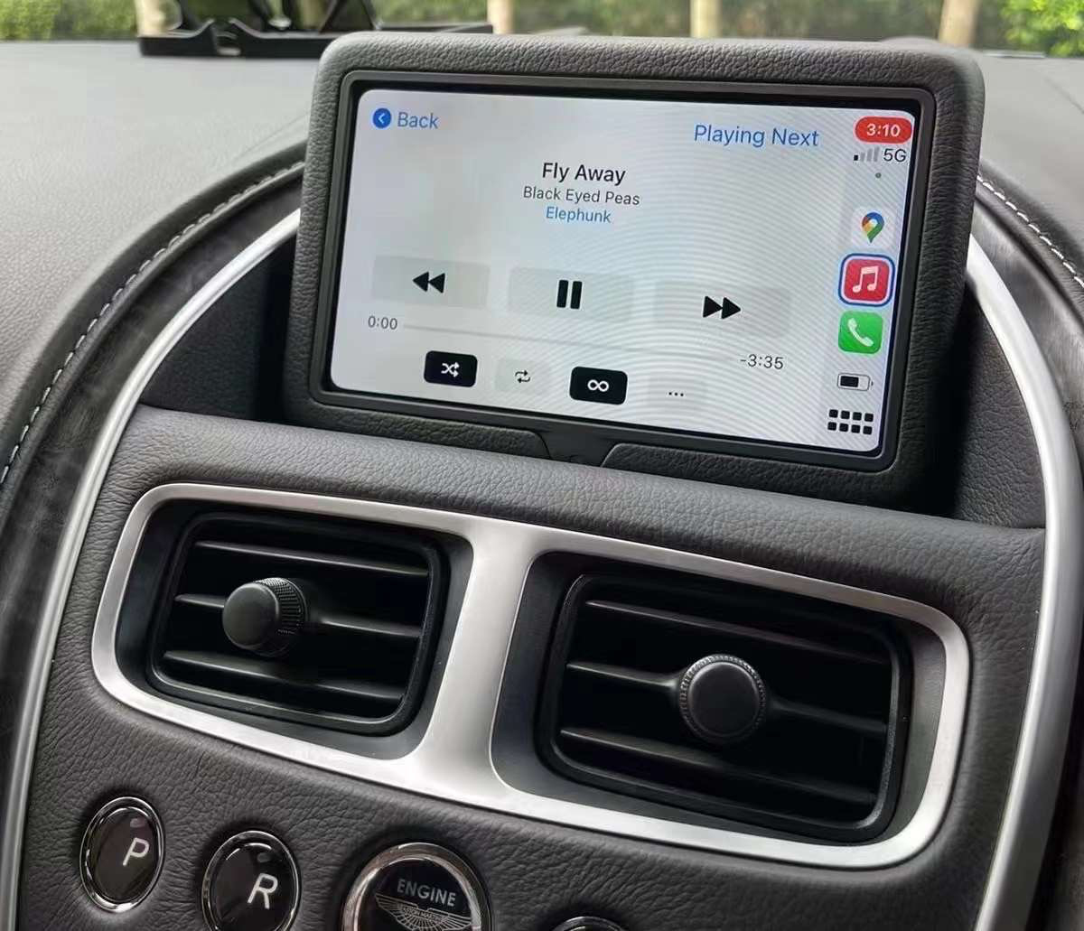 Boîtier CarPlay & Android Auto Sans Fil pour Aston Martin DB11 (2016-2023) & DBS (2019-2024) - Compatible Écran d\'Origine