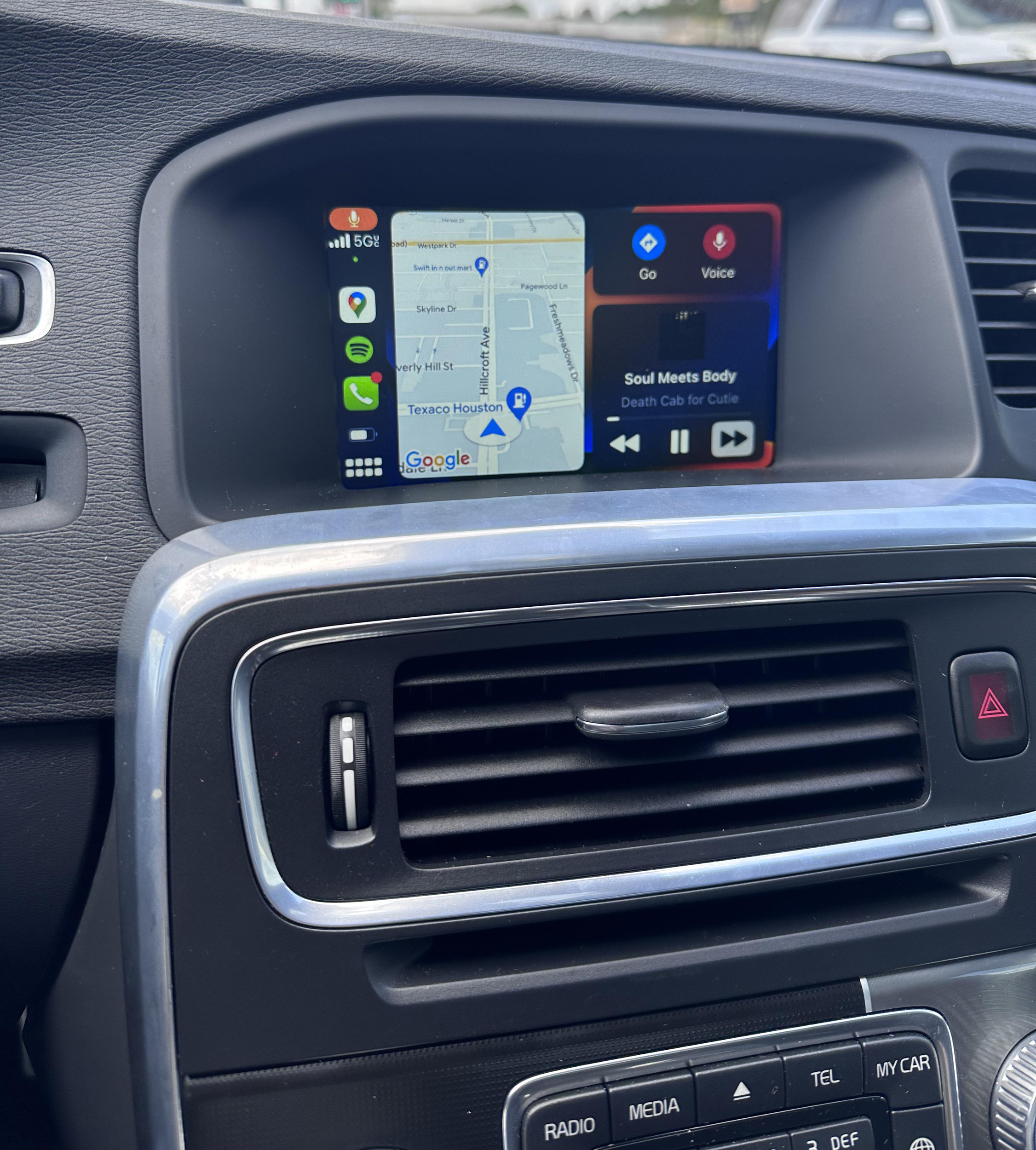 Boîtier CarPlay & Android Auto Sans Fil pour Volvo S60 & V60 (2014-2019) - Compatible Écran d\'Origine
