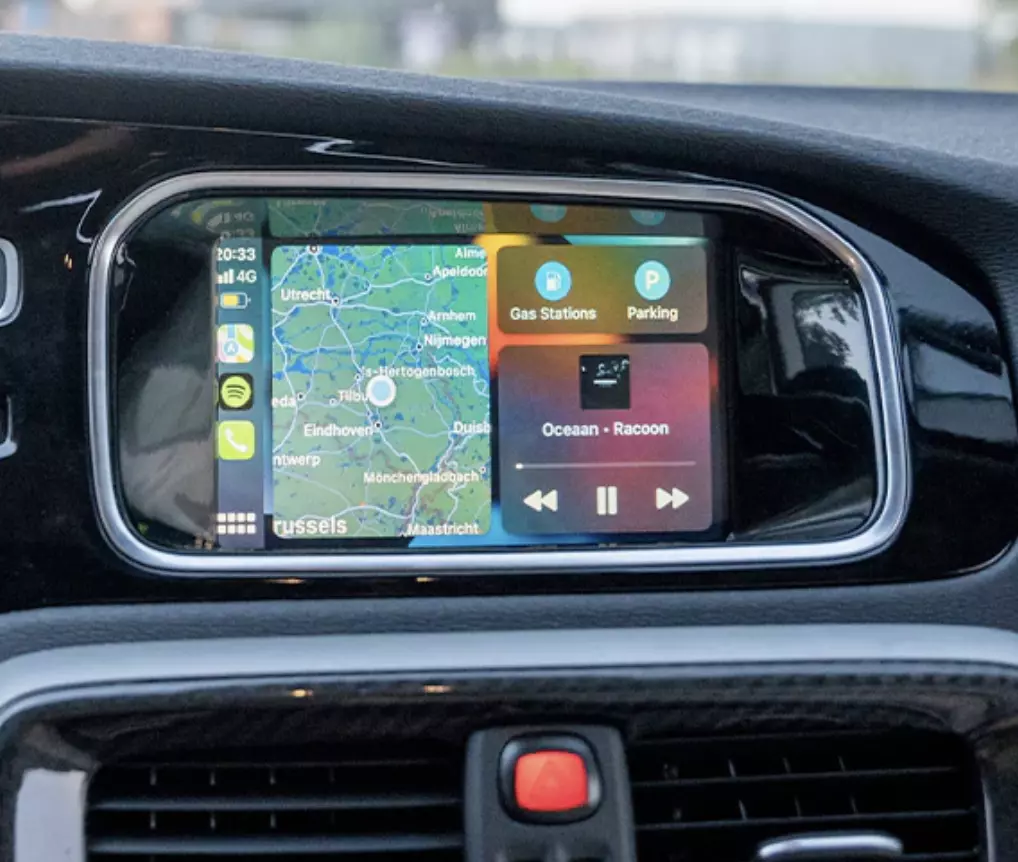 CarPlay Volvo V40 écran Sensus 9 pouces portrait tactile