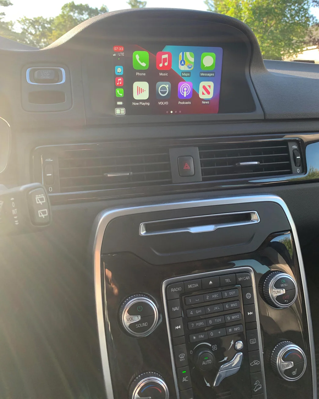Boîtier CarPlay & Android Auto Sans Fil pour Volvo S80, V70 & XC70 (2014-2016) - Compatible Écran d\'Origine