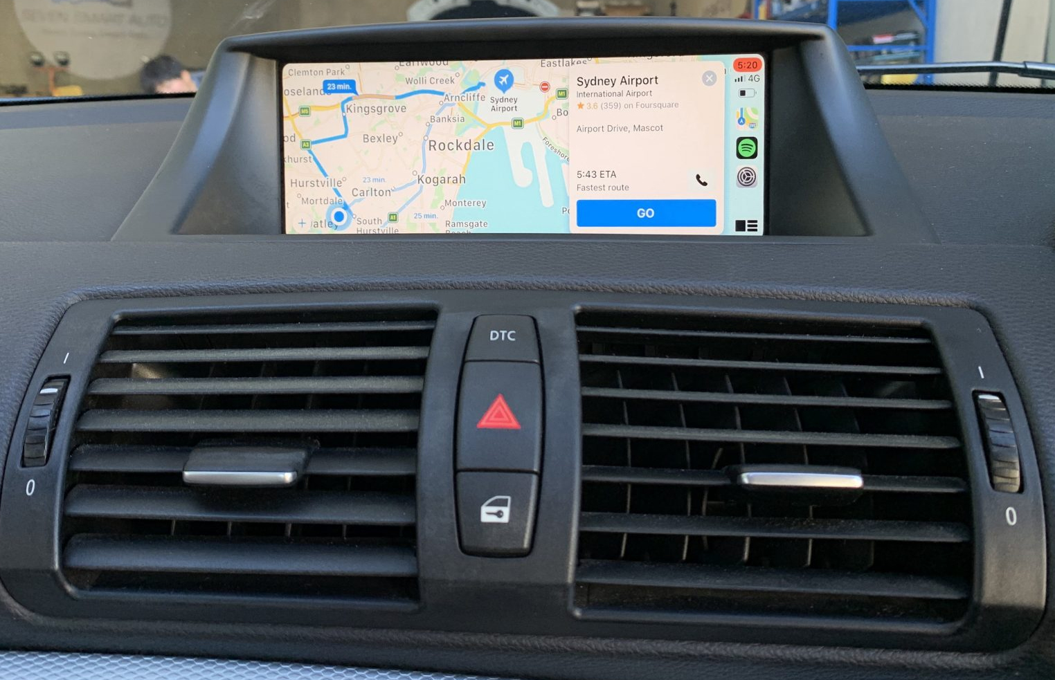 Boîtier CarPlay & Android Auto Sans Fil pour BMW Série 1 (2006-2012) - Compatible Écran d\'Origine