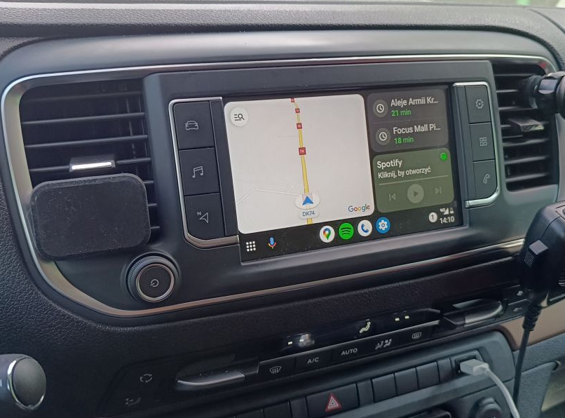 CarPlay Peugeot Traveller SpaceTourer écran tactile i-Cockpit