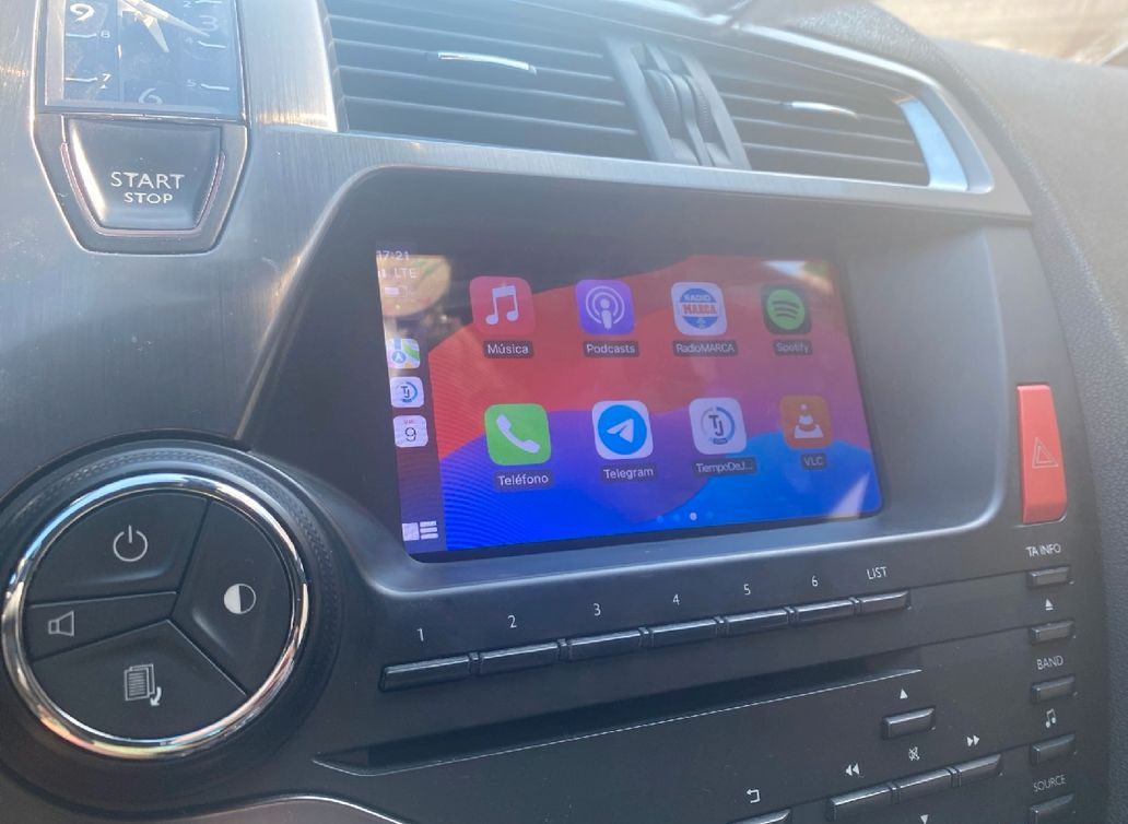 carplay-ds5-01