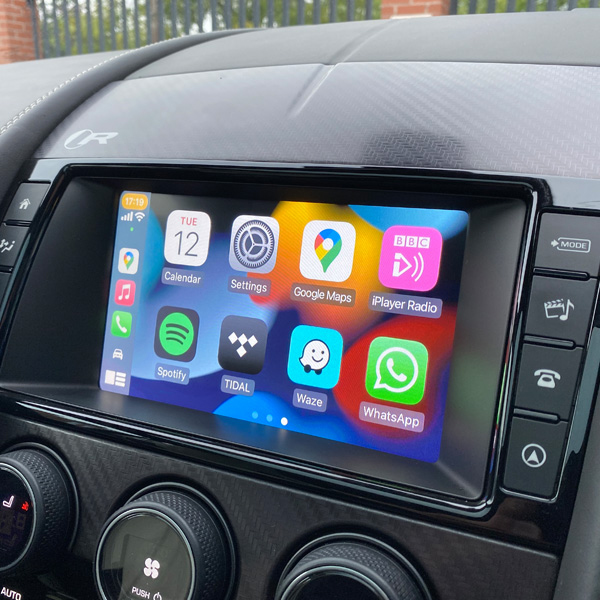 carplay-jaguar-ftype-01