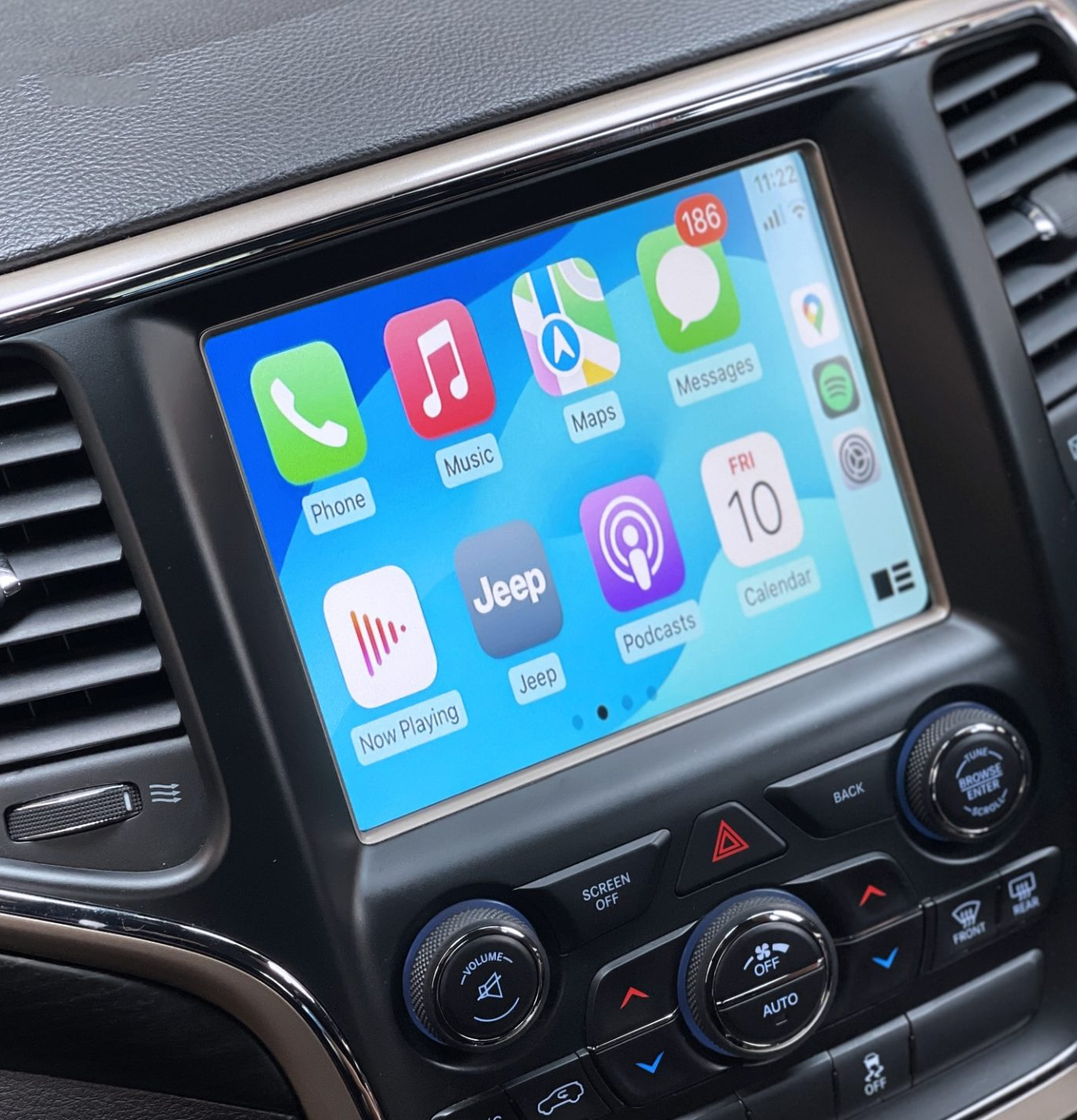 carplay-grand-cherokee-00