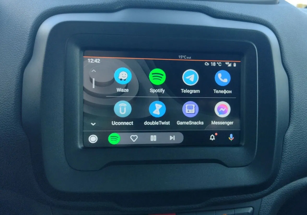Boîtier CarPlay & Android Auto Sans Fil pour Jeep Renegade (2014-2019) - Compatible Écran d\'Origine