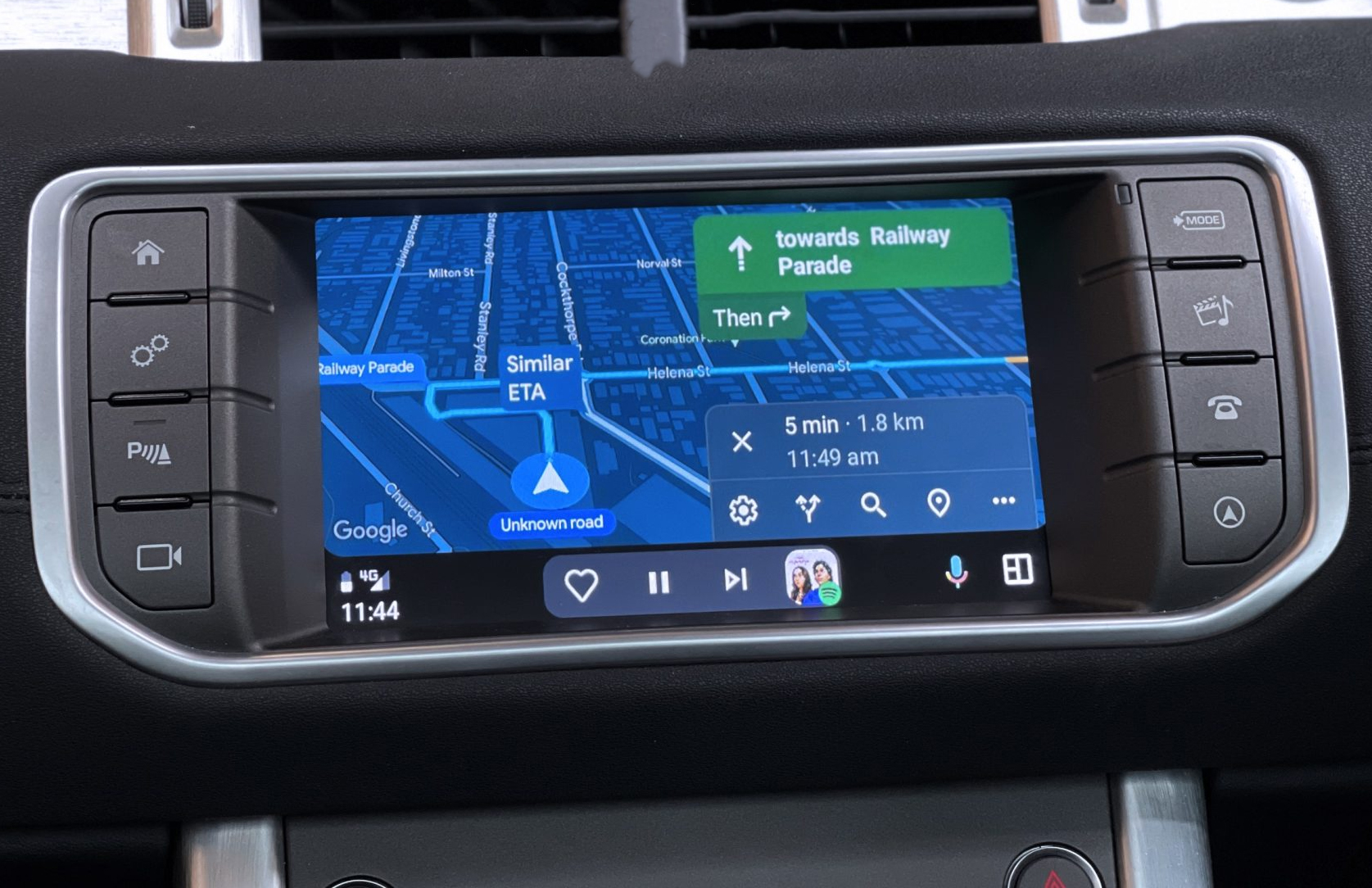 android-auto-evoque-00