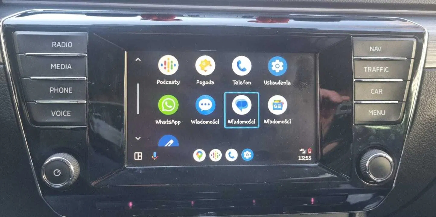Boîtier CarPlay & Android Auto Sans Fil pour Skoda Superb (2015-2019) - Compatible Écran d\'Origine