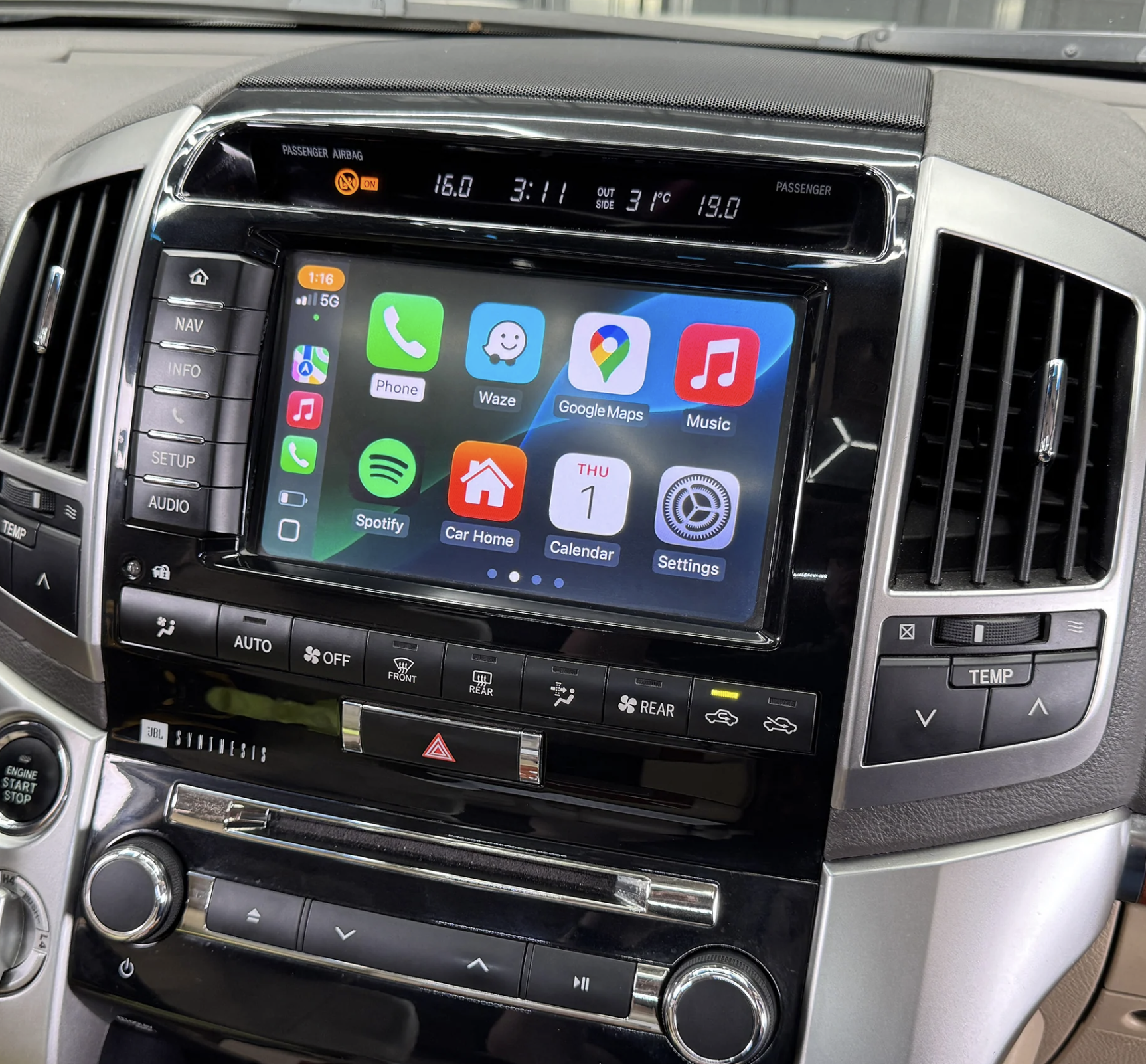 Boîtier CarPlay & Android Auto Sans Fil pour Toyota Land Cruiser 200 (2014-2016) - Compatible Écran d\'Origine
