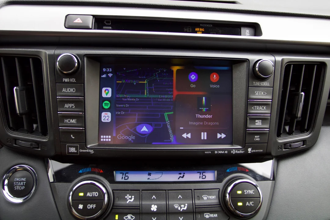 rav4-carplay-00