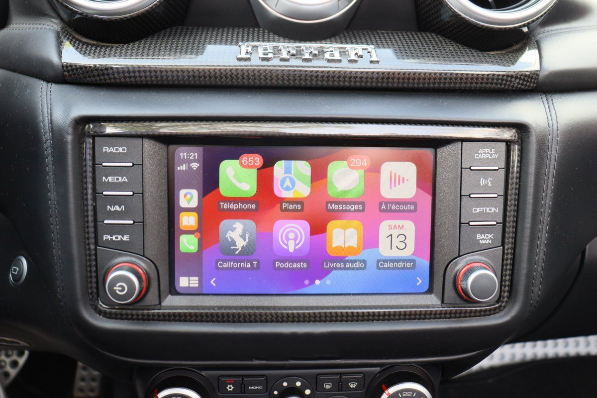 Boîtier CarPlay & Android Auto Sans Fil pour Ferrari California T (2014-2018) - Compatible Écran d\'Origine
