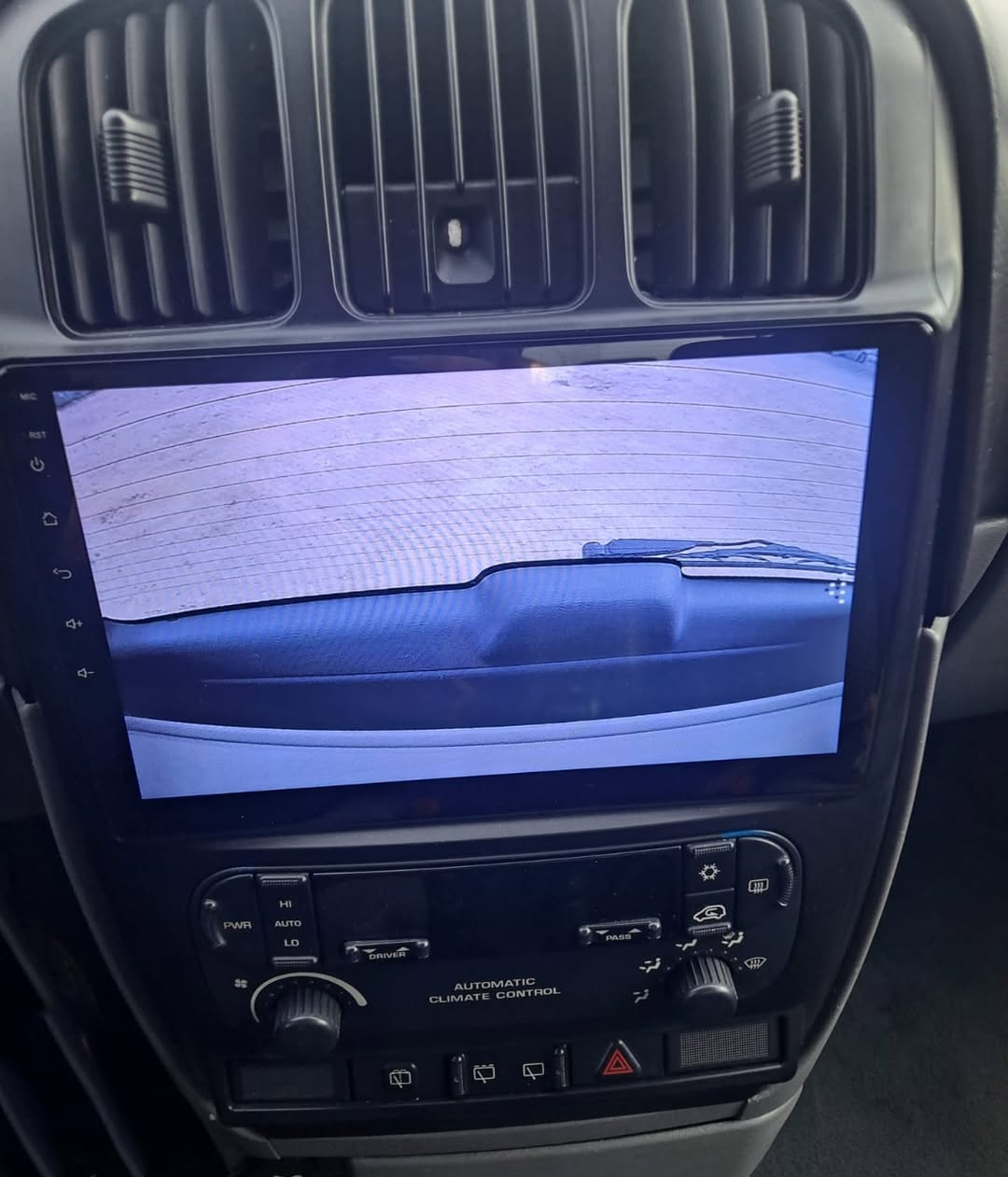 Autoradio Carplay GPS écran tactile QLED Android Auto Chrysler Voyager et Grand Voyager de 2001 à 2007