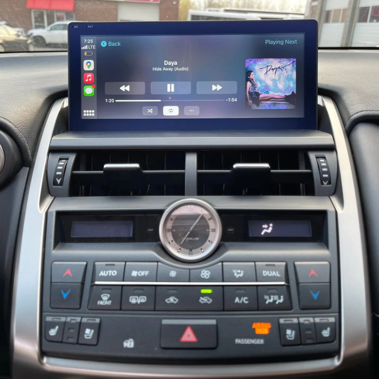 carplay-NX200t-NX300h-03