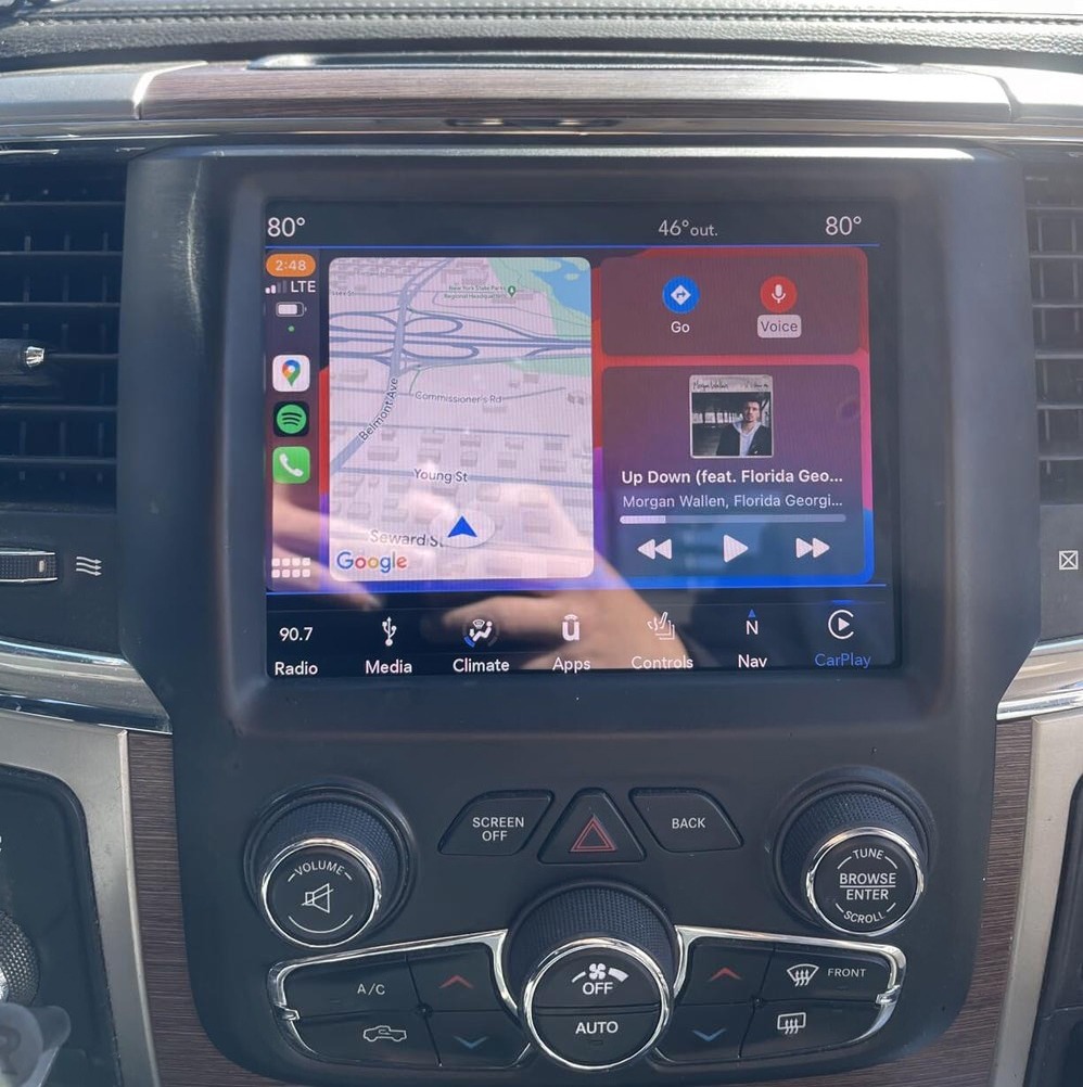 Boîtier CarPlay & Android Auto Sans Fil pour Dodge RAM 1500 2500 3500 (2013-2019) - Compatible Écran d\'Origine