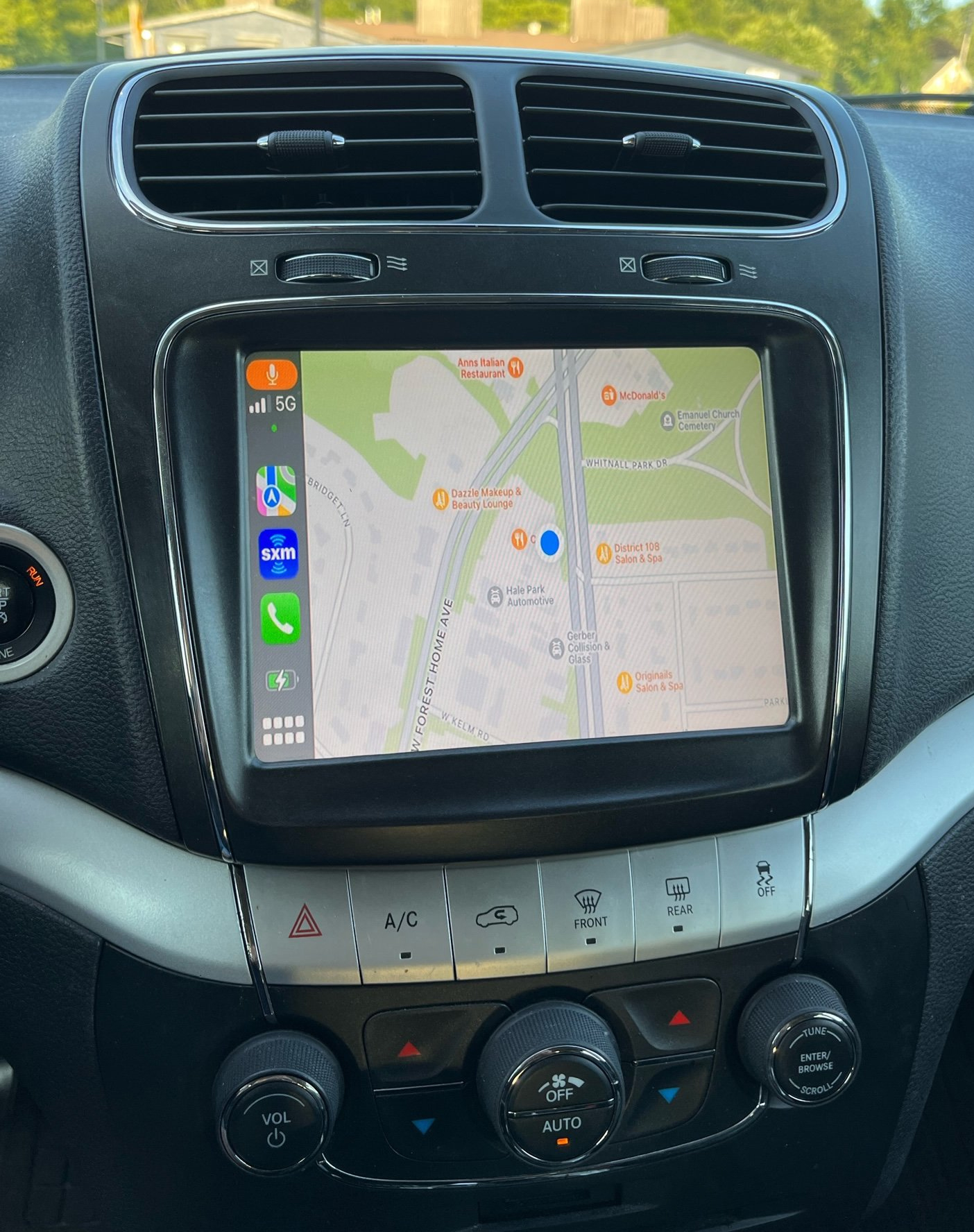 Boîtier CarPlay & Android Auto Sans Fil pour Fiat Freemont (2011-2016) - Compatible Écran d\'Origine