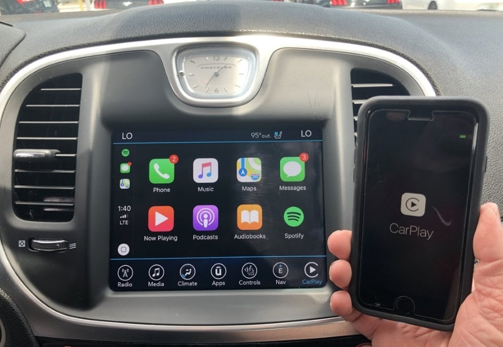 Boîtier CarPlay & Android Auto Sans Fil pour Chrysler 300 (2011-2016) - Compatible Écran d\'Origine