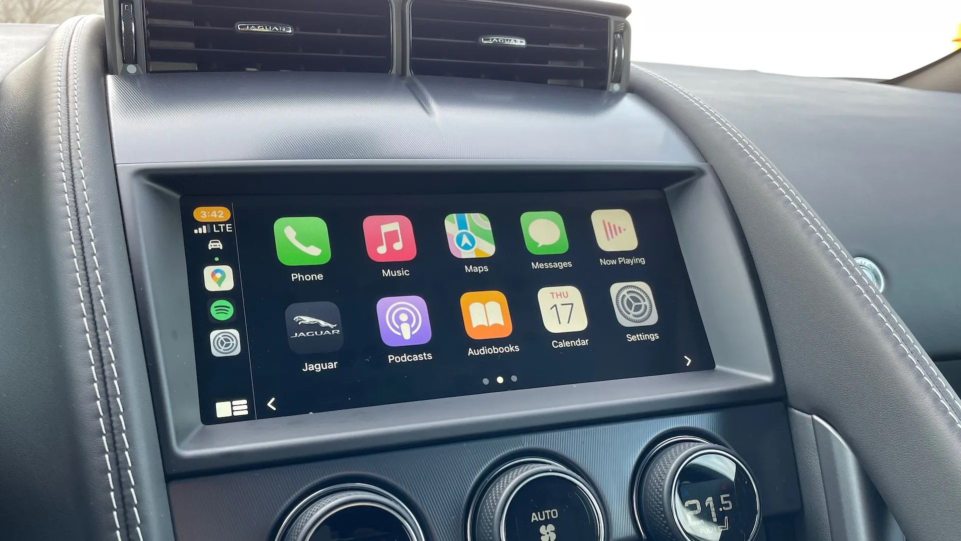 carplay-ftype-02