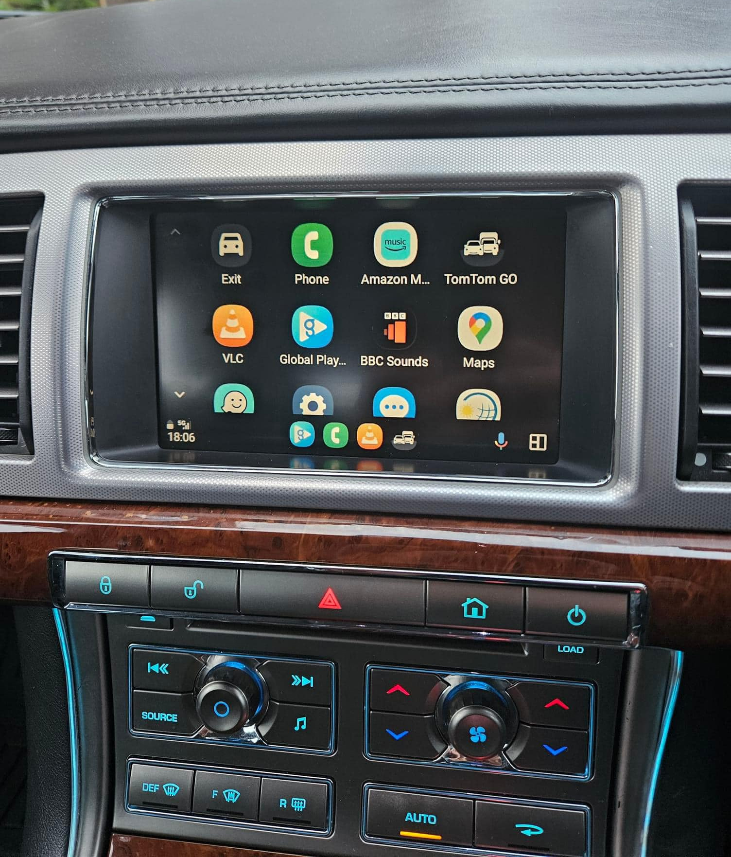 android-auto-jaguar-XF-00