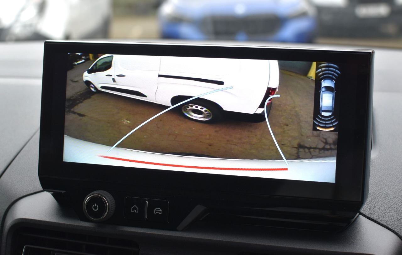 Interface Multimédia vidéo pour caméra compatible Opel Combo depuis 2024
