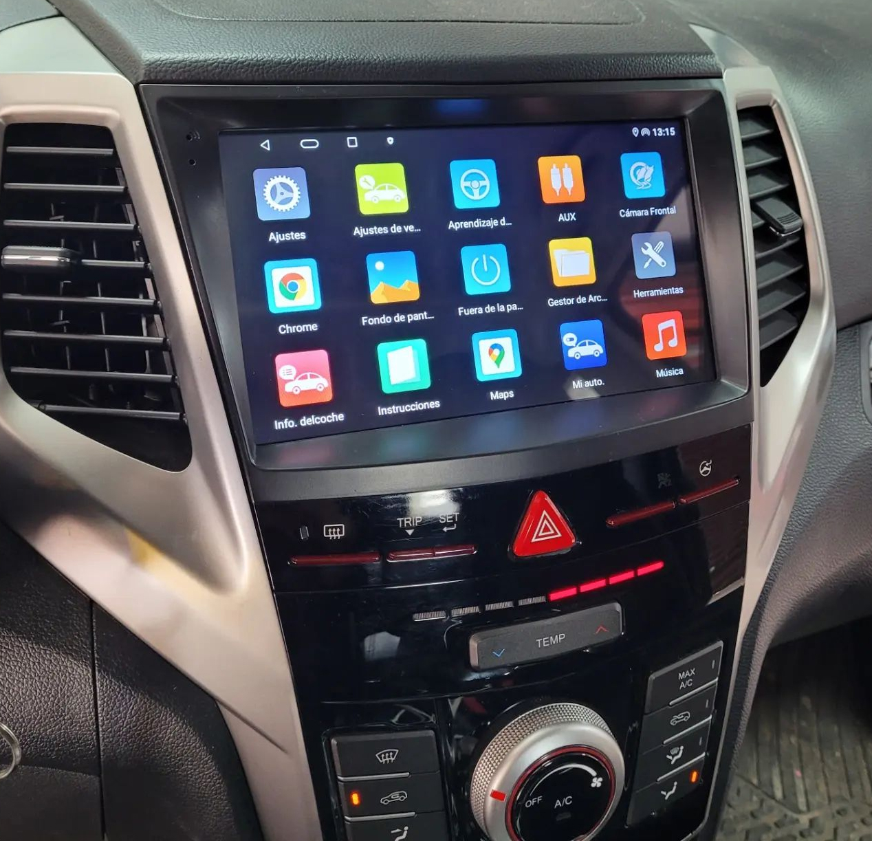 Autoradio Carplay GPS écran tactile QLED Android Auto Ssangyong Tivoli de 2014 à 2018