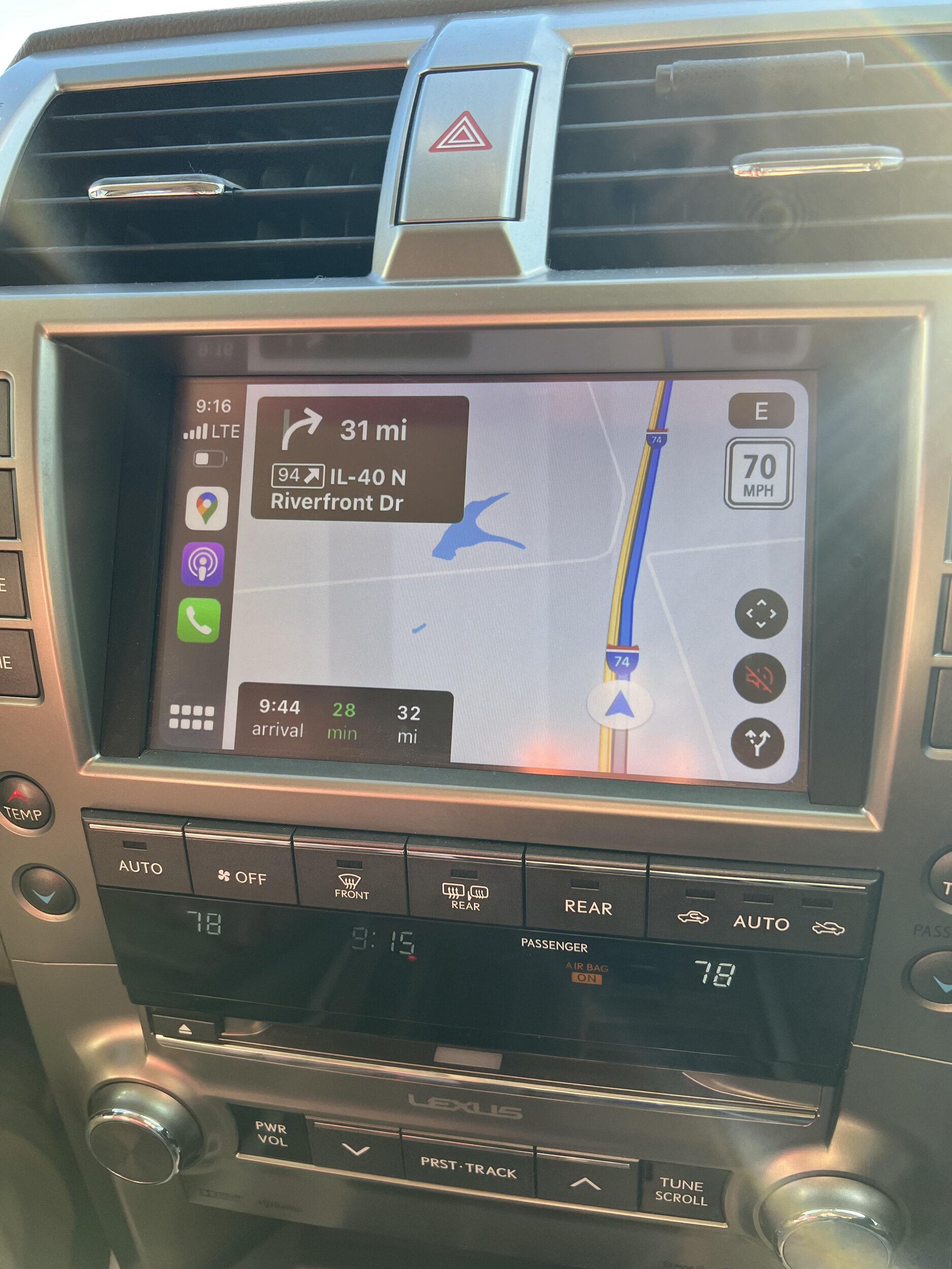 GX460-carplay-00