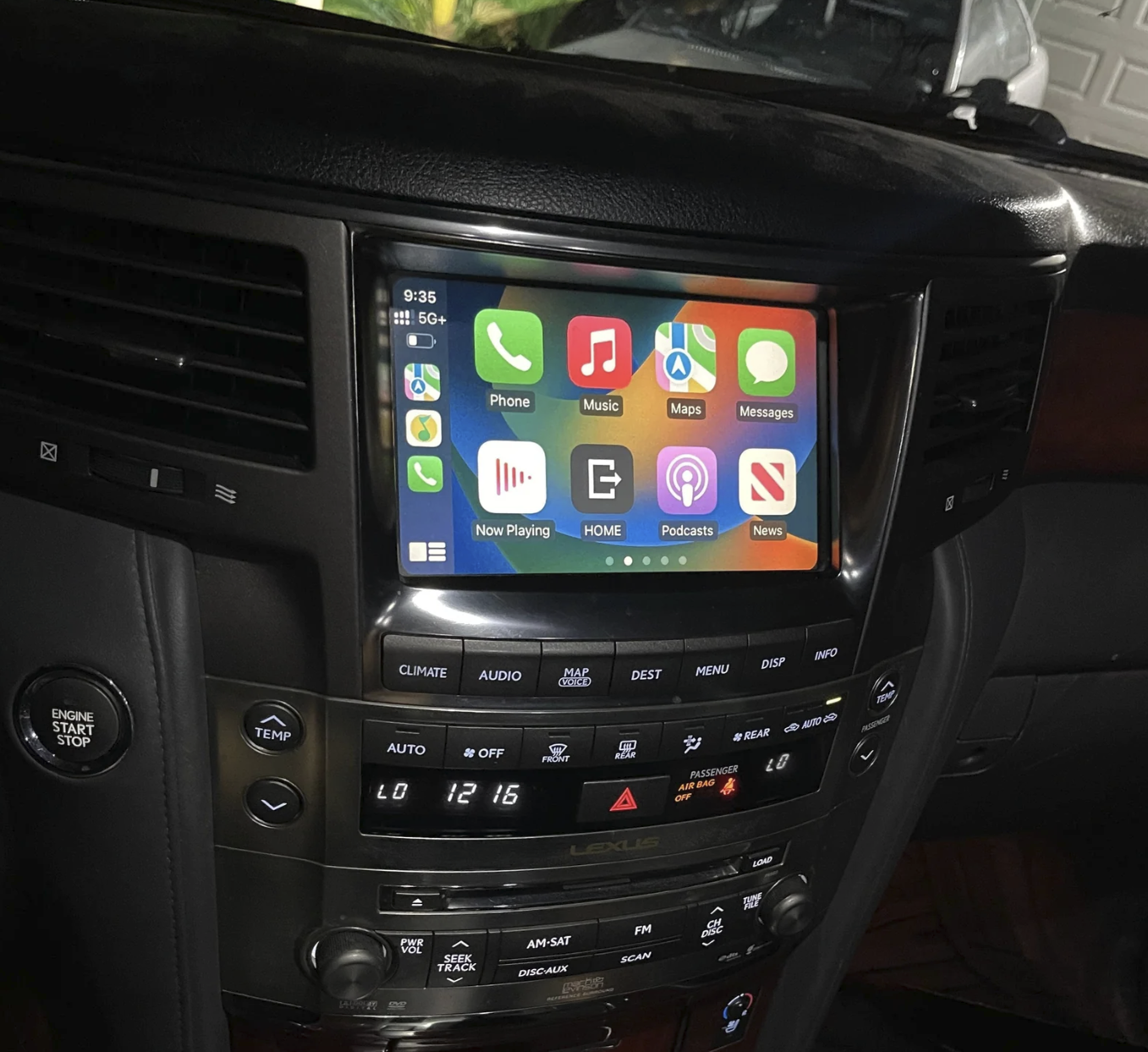 LX570-carplay-00