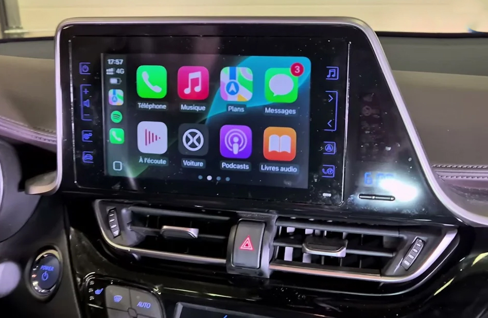 Toyota-CHR-carplay-00