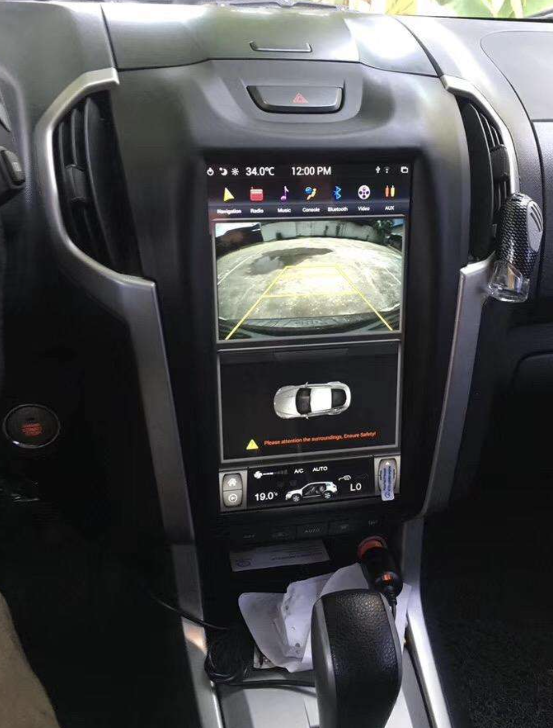 Tablette tactile 30 cm GPS Android 13.0 et Apple Carplay Isuzu D-Max 2012-2018