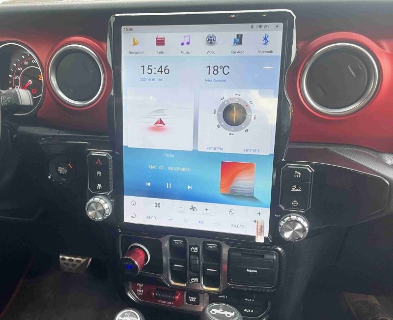 Tablette tactile 31 cm GPS Android 13.0 et Apple Carplay Jeep Wrangler de 2018 à 2024