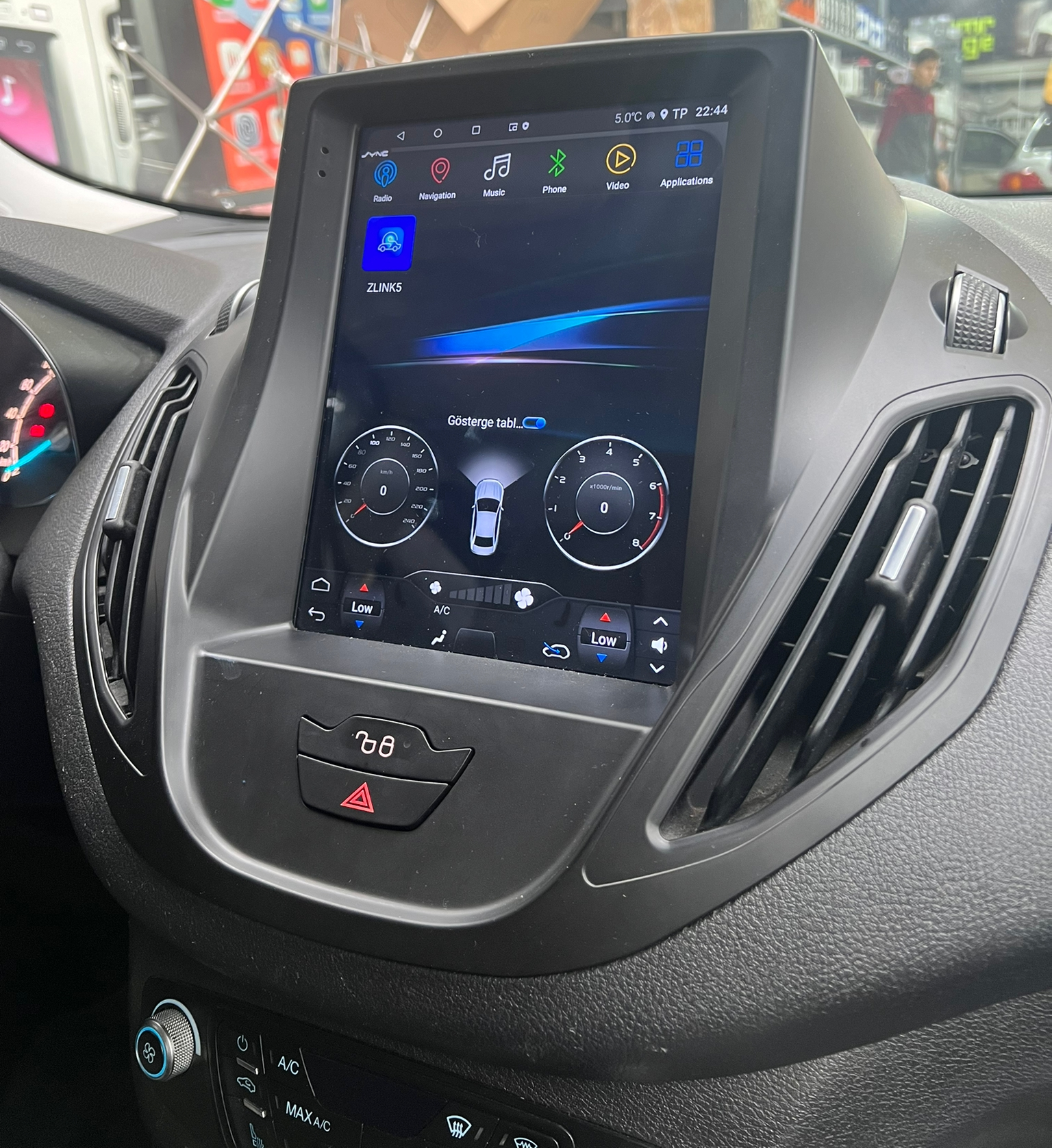 02-ford-bmax