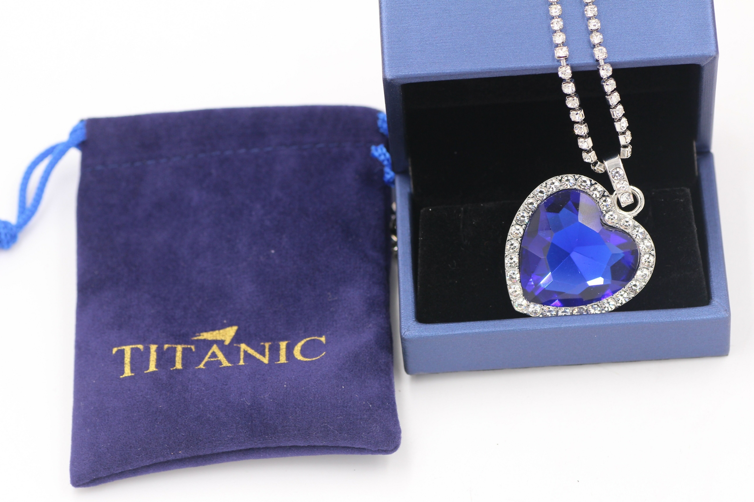 Pendentif-le-c-ur-de-l-oc-an-de-couleur-bleue-provenant-du-Titanic-collier-symbole