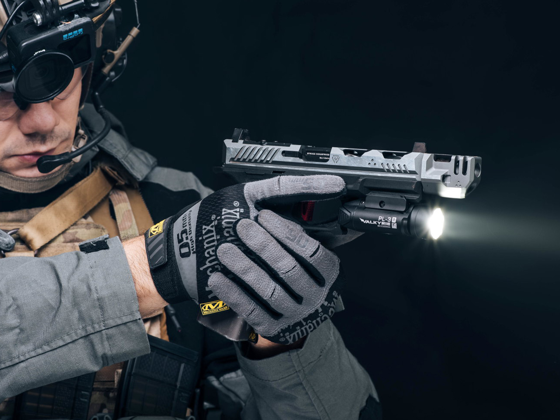 Olight PL-3R Valkyrie