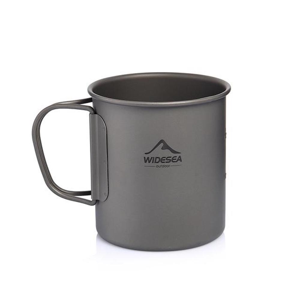 tasse en titane