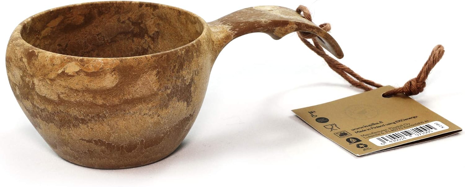 Kuksa Kupilka 21 vue de profil, anse recourbée et cordelette