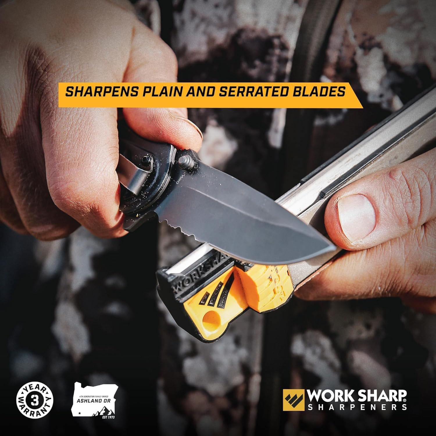 Couteau pliant à lame dentelée repris sur la tige en céramique de laiguiseur Work Sharp