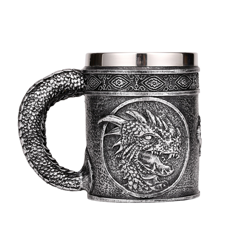verre médiéval dragon