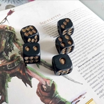 Dés 6 faces D10 bois pirate os