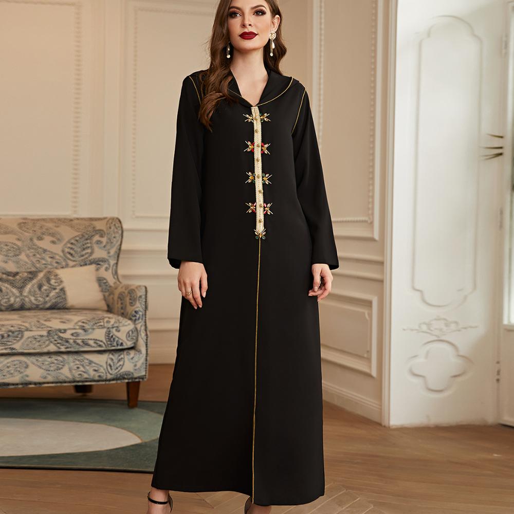 Djellaba noire à broderie dorée